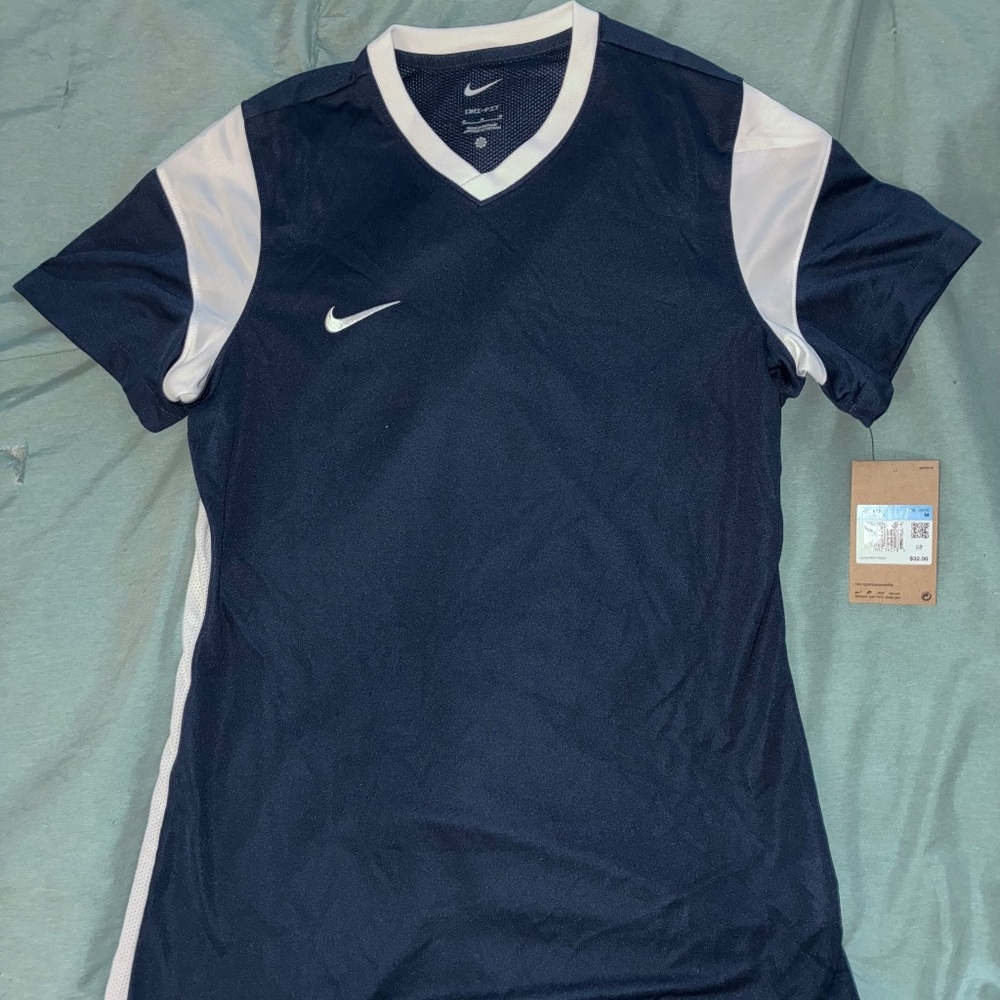 Nike Dry Fit Tee women’s medium